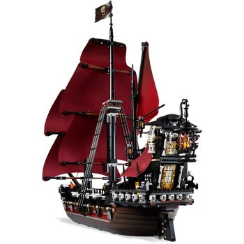 The Queen's Revenge Pirate Ship 4195