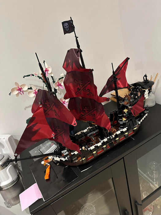 The Queen's Revenge Pirate Ship 4195